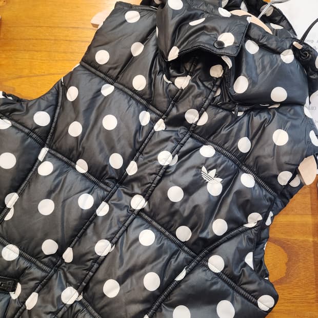 아디다스 패딩조끼 (90)