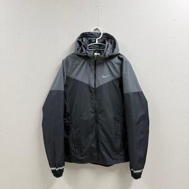 여성 M / 나이키 런닝 바람막이