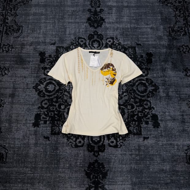 Exhibitionist 00s necklace printing top