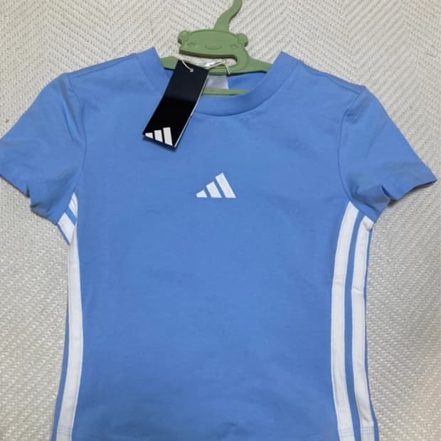 아디다스 반팔 s 새상품