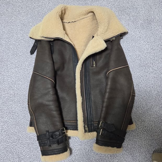 신흥사(광희시장) 버버리 프로섬 무스탕 105사이즈