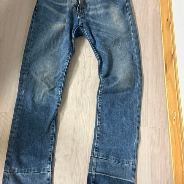 마르지엘라 투톤 청바지