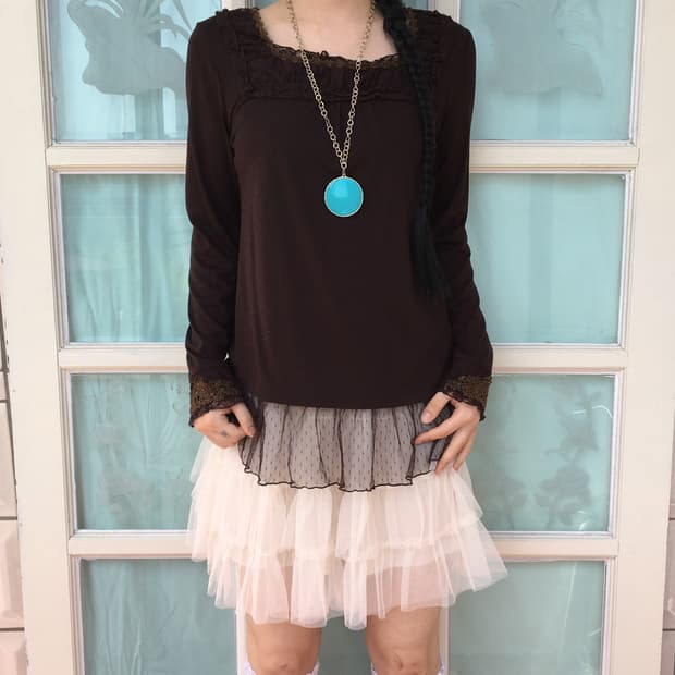 Axes femme lace trimming sleeve