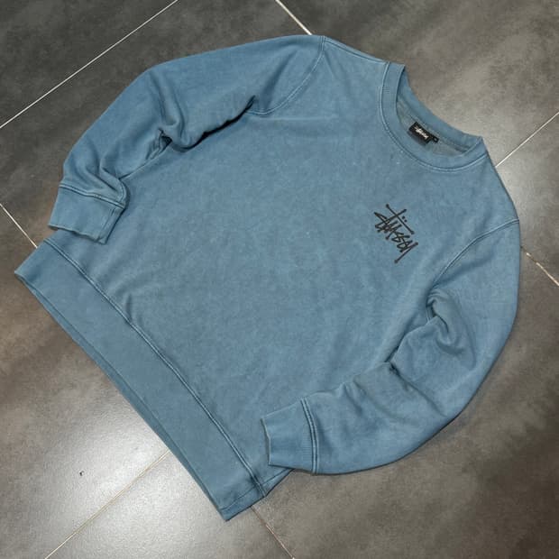 STUSSY 베이직 맨투맨