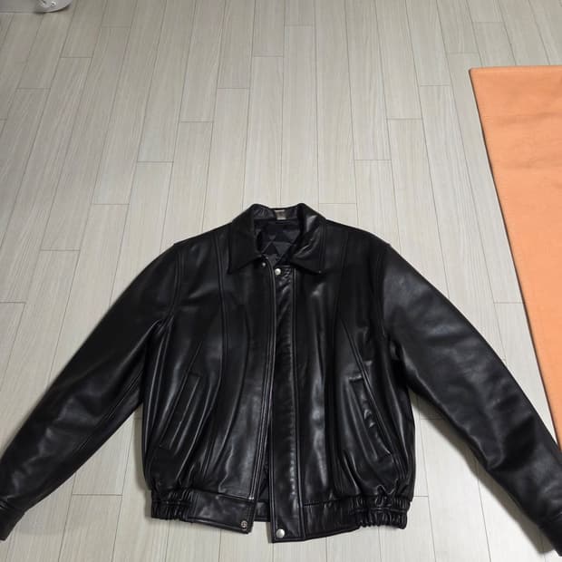 Sunflower 90s lether bomber