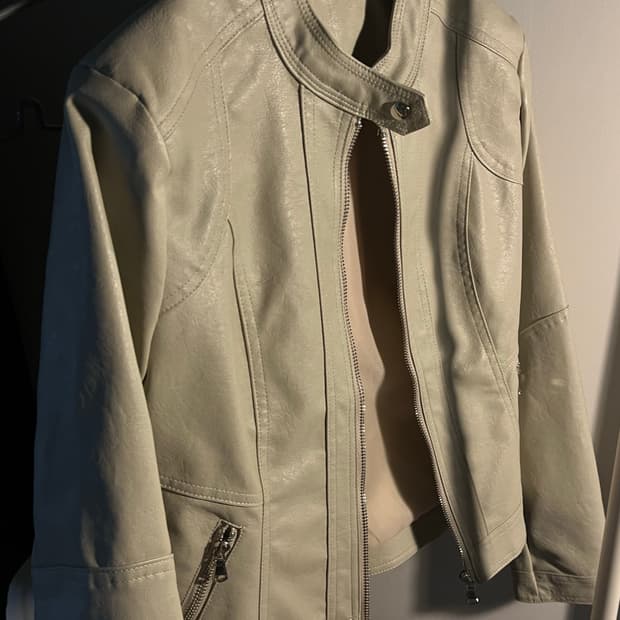 아이보리 레더 라이더 자켓