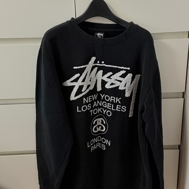 스투시 월드투어 맨투맨