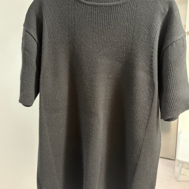 노이어 마이크로 리브드 스퀘어넥 하프 니트 (블랙) 48