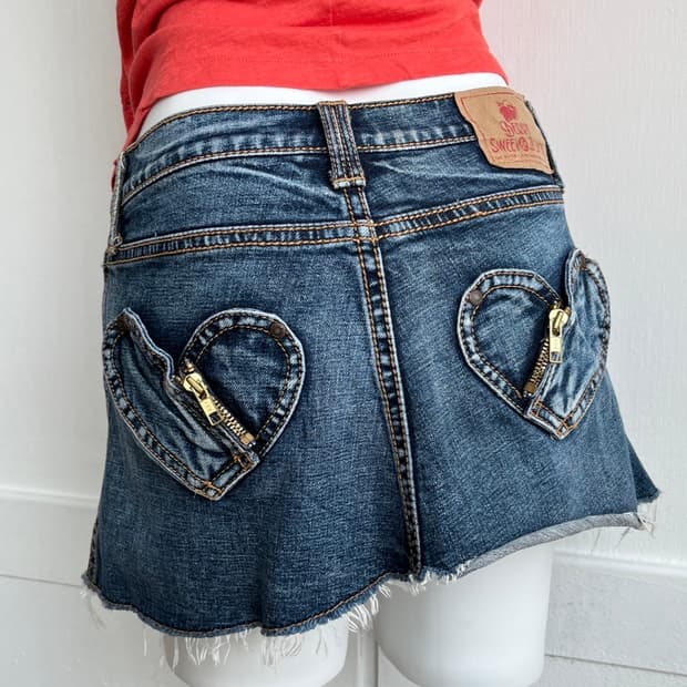 SWEET & JUICY 하트 포켓 데님 스커트