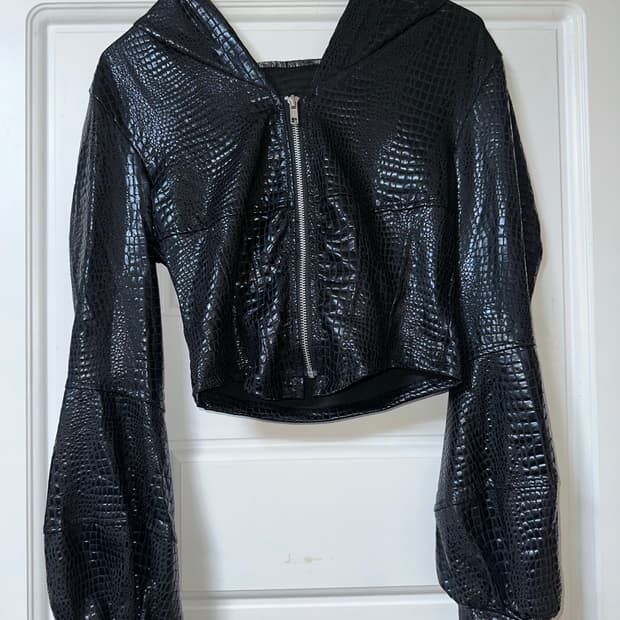 고스펑크 뱀피 후드집업