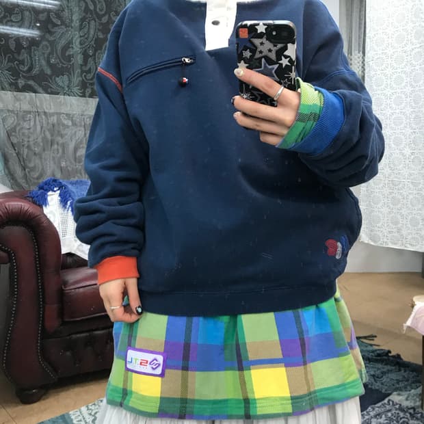 밀레 배색 스티치 포켓 맨투맨 