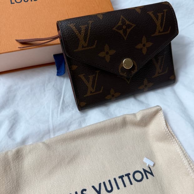 루이비통 반지갑 빅토린 월릿 모노그램 M62472
