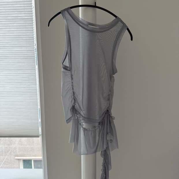 LCDC MESH FRILL SLEEVELESS TOP grey