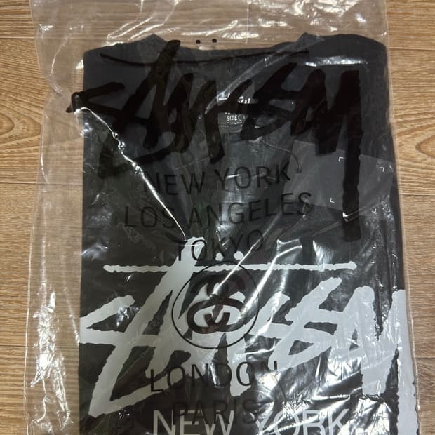 스투시 월드투어 반팔티 새상품 S