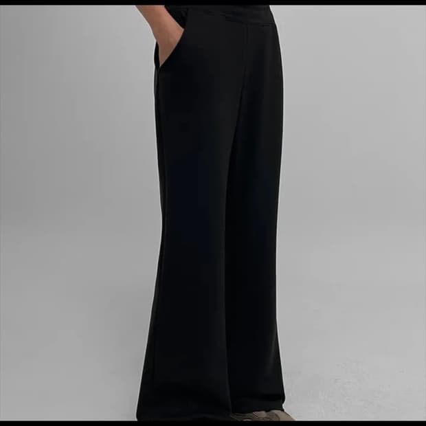 블랙업 재니스 부츠컷 밴딩팬츠