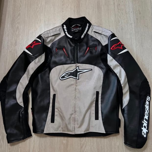 알파인스타 모토 레더 자켓 구합니다.