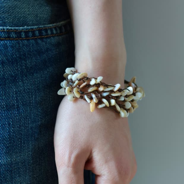 shell charm necklace