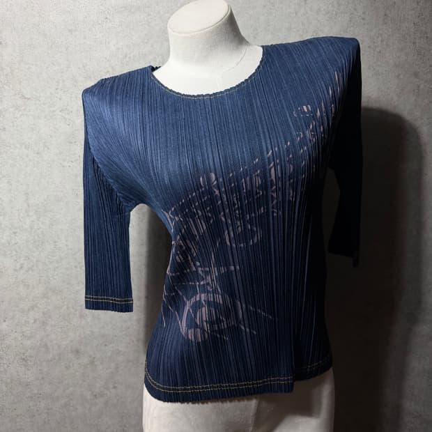 이세이미야케 플리트플리즈 멜로디 티셔츠