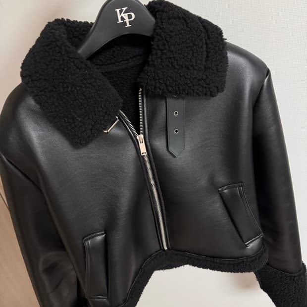 카키포인트 무스탕