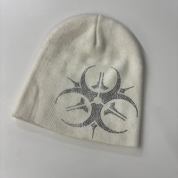 큐빅 바이오하자드 로고 화이트 비니