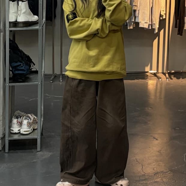 스톤아일랜드 와펜로고 머스타드 스웻셔츠A2454