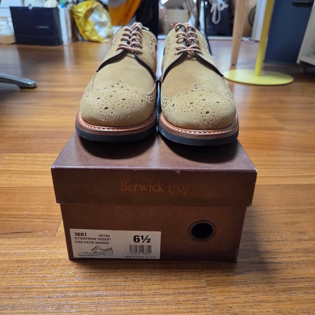 [새상품] Berwick 1707 스웨이드 윙팁 슈즈