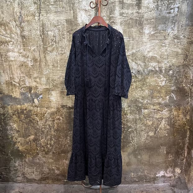 비밍 빔즈 펀칭 텍스처 롱 원피스