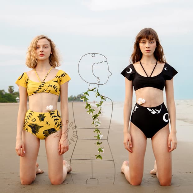 에이프릴풀데이 아리에스 모노키니 홀터넥 오프숄더 비키니 수영복