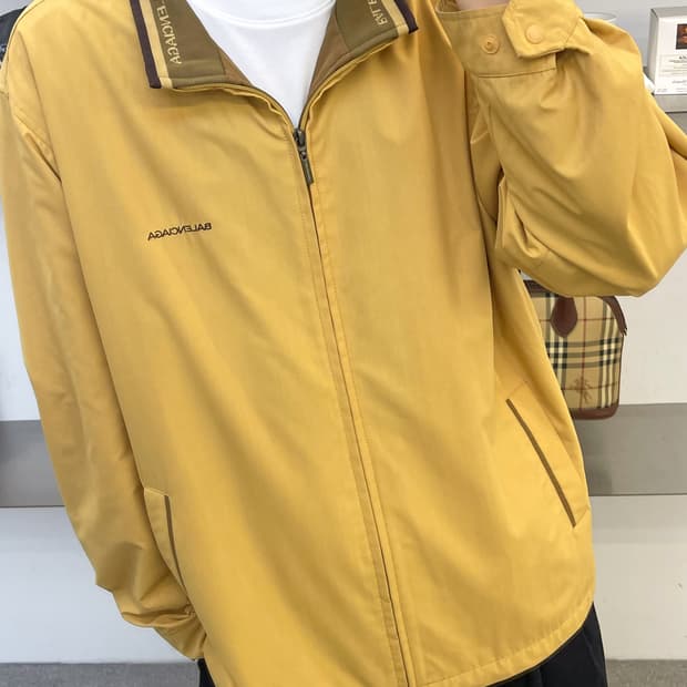 발렌시아가 90s 스펠 로고 집 자켓