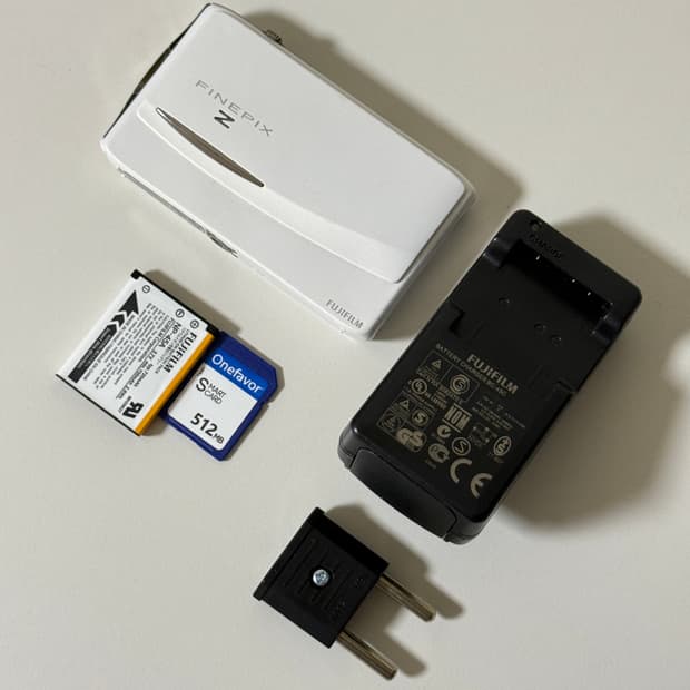 후지필름 파인픽스 z950 빈티지디카 디지털카메라 펄화이트