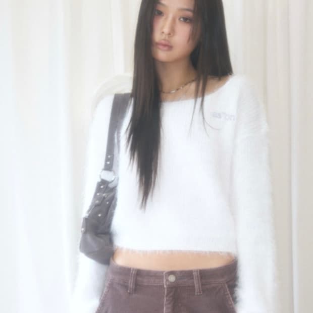 애즈온 merry knit 화이트 앙고라 니트 양도