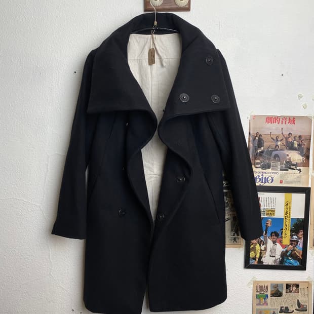 더 비리디안 하이넥 코트