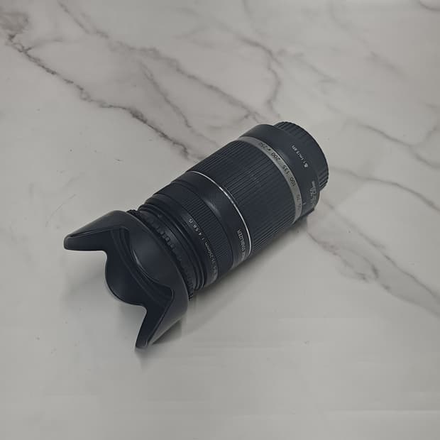 상태좋은! 캐논 헝그리 망원 렌즈 EF-S 55-250mm IS