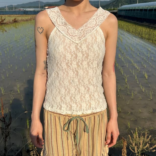 빈티지 아이보리 플라워 레이스 슬리브리스