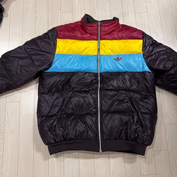 아디다스 레인보우 패딩
