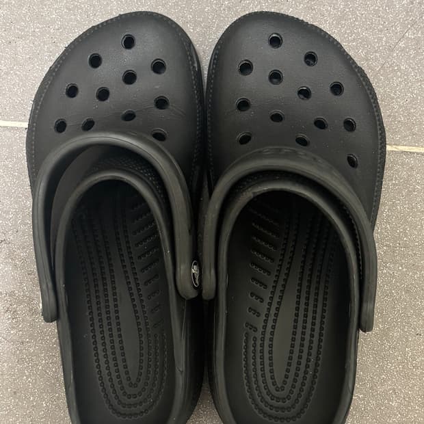 크록스 클래식 클로그 블랙 240