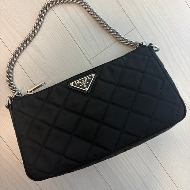 프라다 퀼팅 체인백 크로스가능