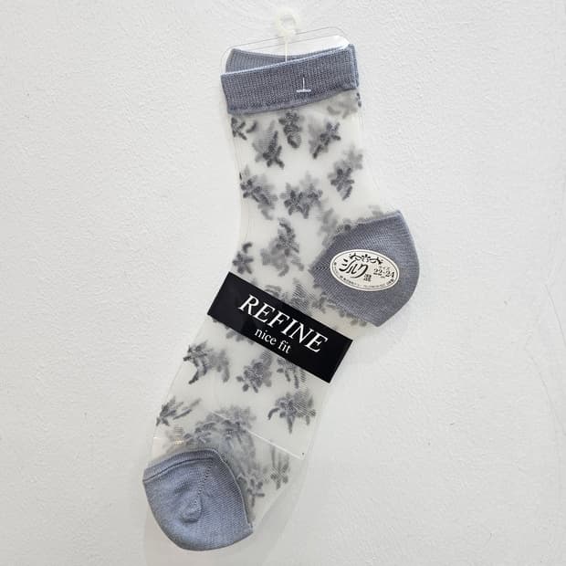 REFINE 플라워 시스루 아이보리 그레이 삭스