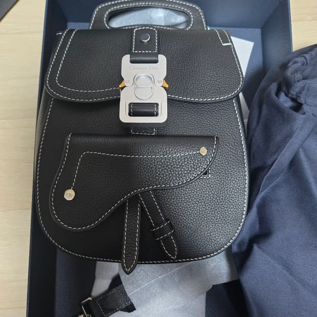 디올 갤럽슬링백 블랙