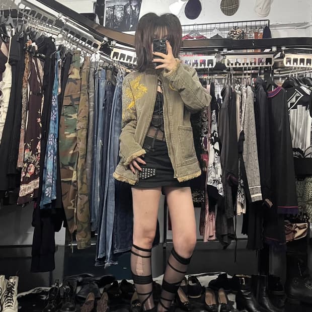 오리엔탈 자수 무스탕