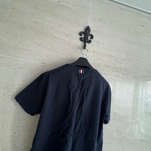 톰브라운 반팔 4