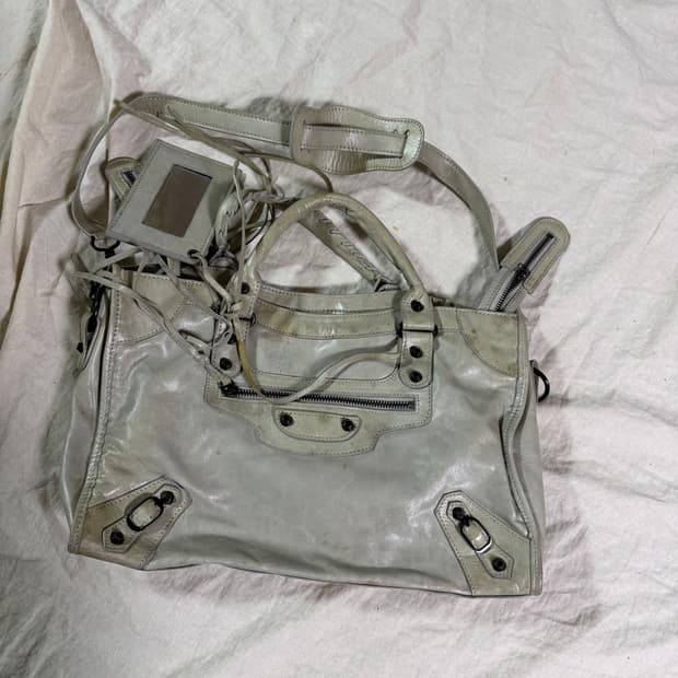 발렌시아가 모터백 