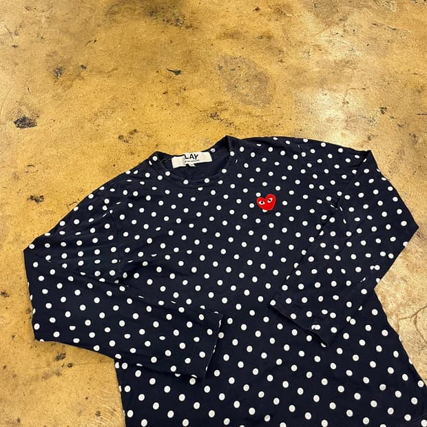 꼼데가르송 네이비 도트 롱슬리브 