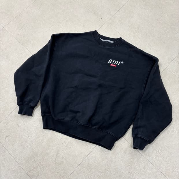 오아이오아이 스몰로고 맨투맨