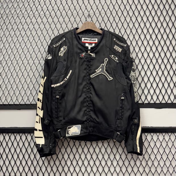 00s 조던 모터스포츠 레이싱 자켓 패치워크 디테일 블랙