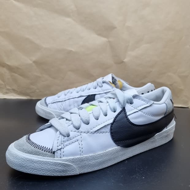 나이키 블레이저 로우 남성스니커즈275