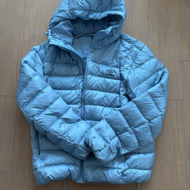 엄브로 경량패딩