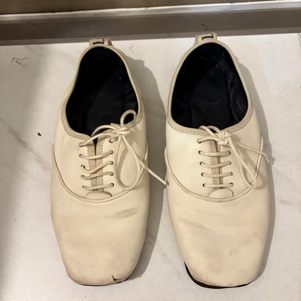 로에베 화이트 로퍼 240