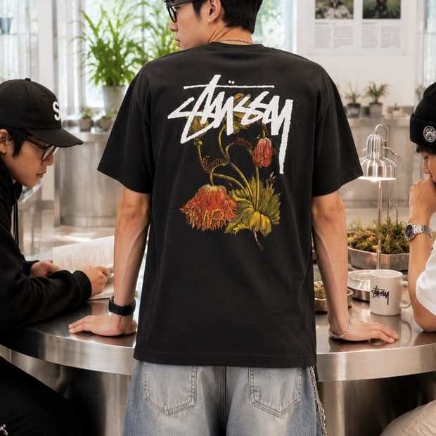 Stussy 스투시 위더드 플라워 반팔 티셔츠