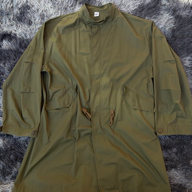 파르티멘토 피시테일 카키 야상